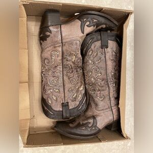 Leather Sequin Corral Boots: Two-toned Sequence Fleur D